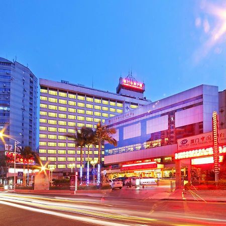 Xiamen Huaqiao Hotel Exterior photo