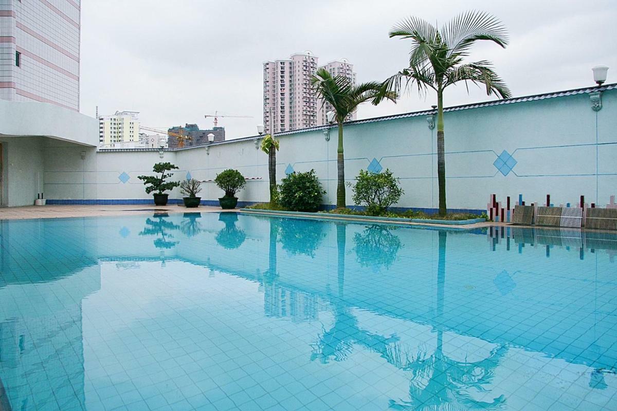 Xiamen Huaqiao Hotel Exterior photo